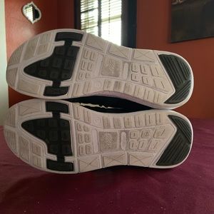 avia men's caged knit athletic shoes